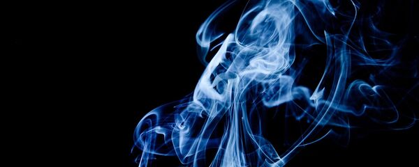 Imagen referencial de humo de tabaco Imagen referencial de humo de tabaco - Sputnik Mundo