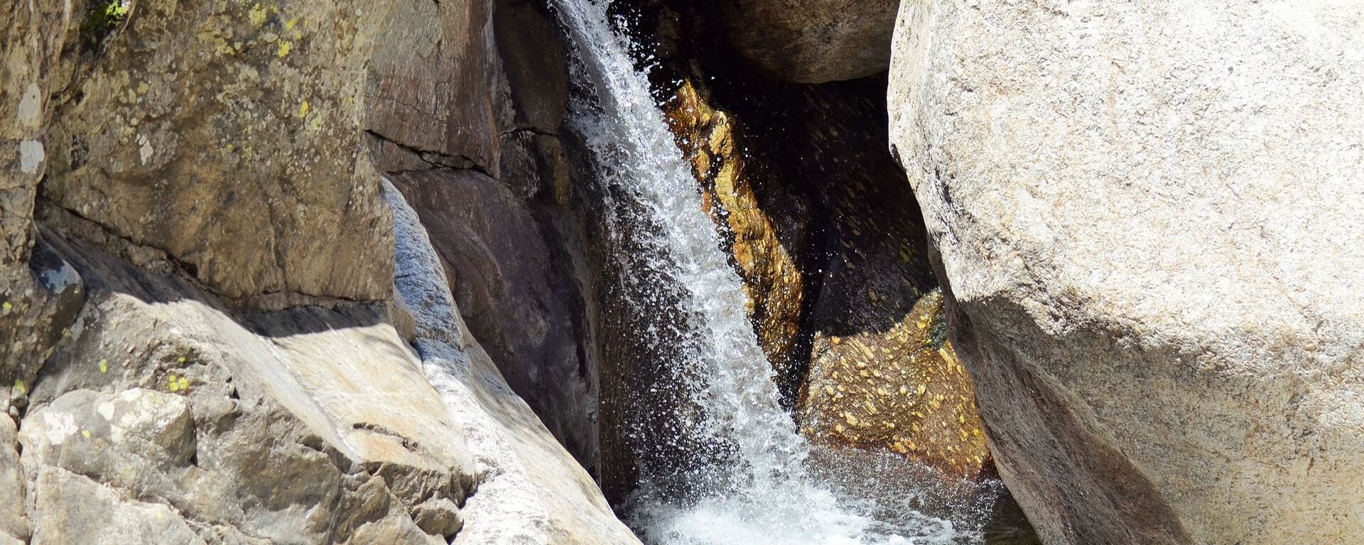 Un río (imagen referencial) - Sputnik Mundo, 1920, 21.05.2021