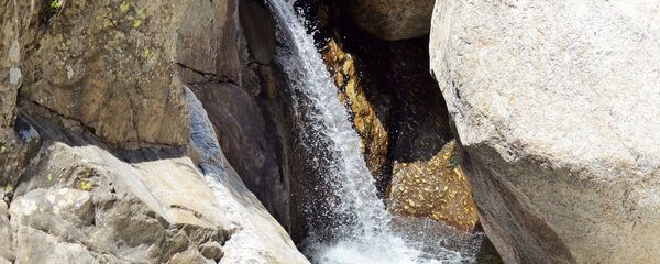 Un río (imagen referencial) - Sputnik Mundo