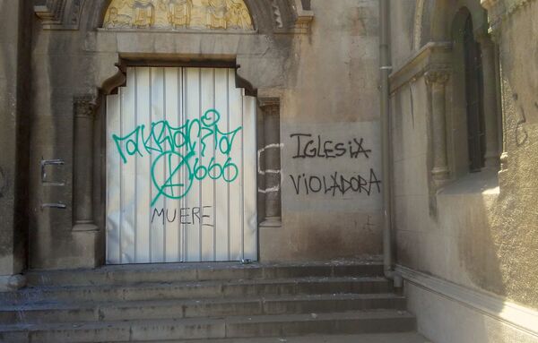 Demanda de 1,5 millones de dólares por abuso sexual en un obispado de Chile - Sputnik Mundo