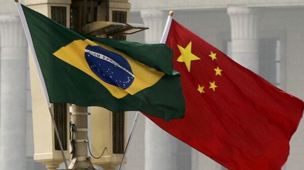 Banderas de Brasil y China - Sputnik Mundo