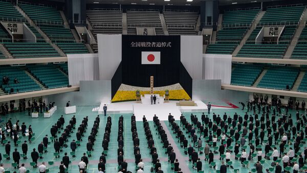 El emperador de Japón, Naruhito, conmemora el 75 aniversario de su rendición en la Segunda Guerra Mundial - Sputnik Mundo