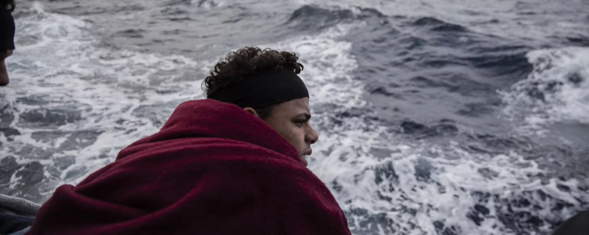 Un migrante en el mar Mediterráneo Un migrante en el mar Mediterráneo - Sputnik Mundo, 1920, 16.08.2020