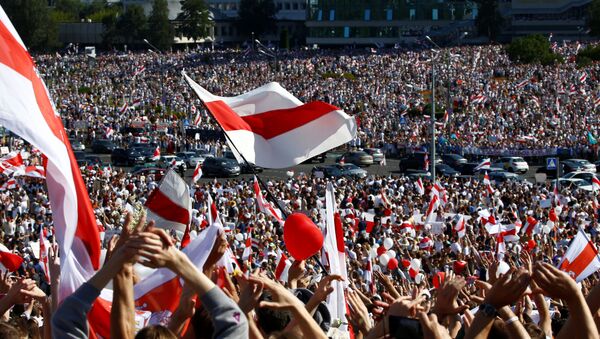 Manifestación de protesta en Minsk - Sputnik Mundo