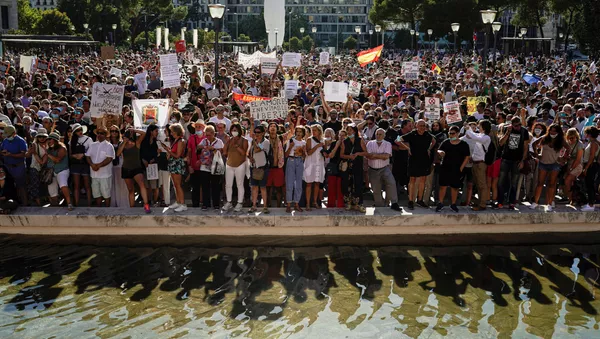 Protesta negacionistas del coronavirus en Madrid