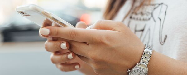 Smartphone, imagen referencial - Sputnik Mundo