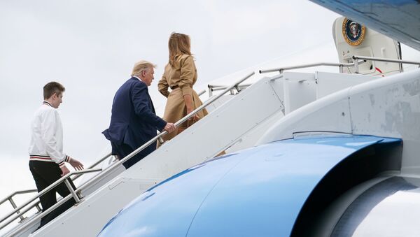 Donald y Melania Trump - Sputnik Mundo