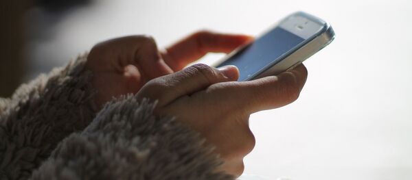Los mensajes de las exparejas durante el confinamiento aumentaron - Sputnik Mundo