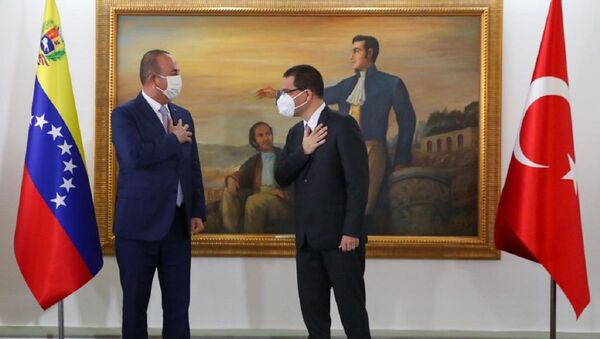  El canciller de Turquía, Mevlüt Cavusoglu, y su homólogo venezolano, Jorge Arreaza - Sputnik Mundo