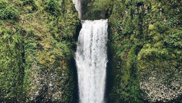 Una cascada (imagen referencial) - Sputnik Mundo