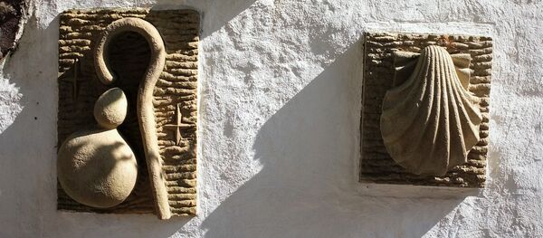 Señales del Camino de Santiago en la localidad francesa de San Juan Pie de Puerto - Sputnik Mundo