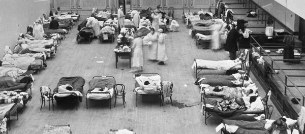 Un hospital repleto de enfermos en EEUU durante la gripe española de 1918 - Sputnik Mundo