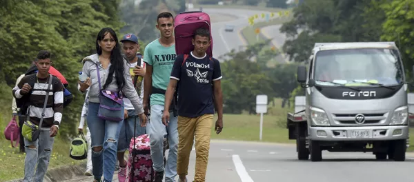 Migrantes venezolanos de camino a Colombia Migrantes venezolanos de camino a Colombia - Sputnik Mundo