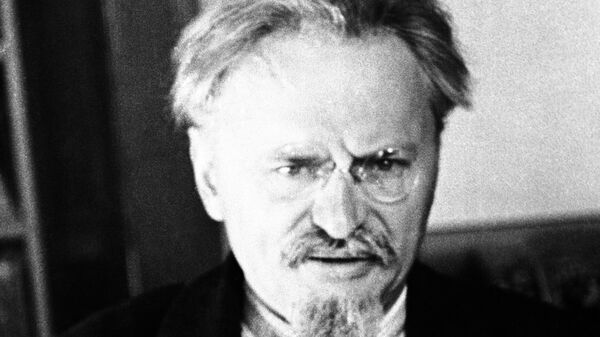 León Trotsky en Coyoacán, México - Sputnik Mundo