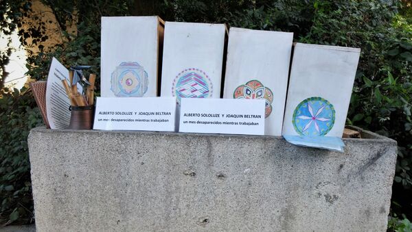 Una ofrenda a los desparecidos por el desplome del vertedero de Zaldívar - Sputnik Mundo