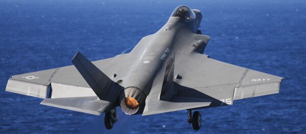 Un caza estadounidense F-35C Lightning II - Sputnik Mundo