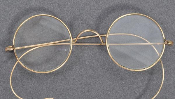 Gafas de Mahatma Gandhi - Sputnik Mundo