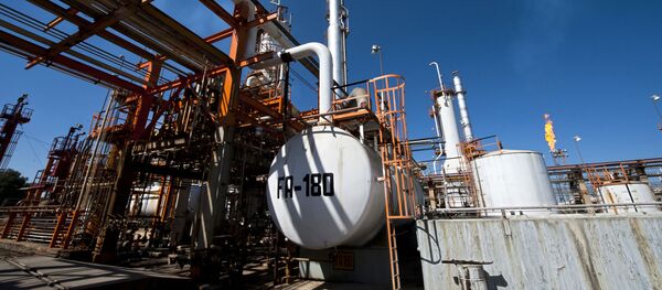 Una refinería de Pemex en Tula, México - Sputnik Mundo