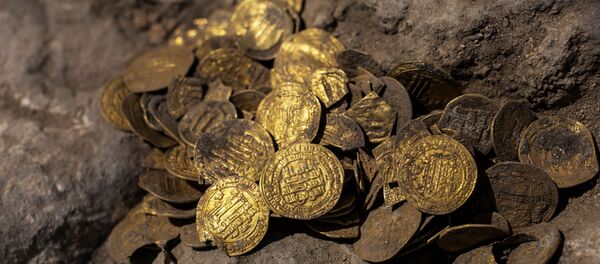 Un antiguo tesoro de los tiempos del Califato Abasí - Sputnik Mundo