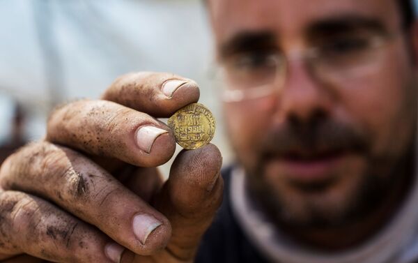 Las monedas de oro de los tiempos del Califato Abasí - Sputnik Mundo