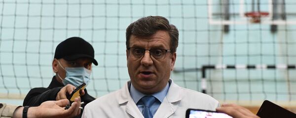 Alexandr Murajóvski, el médico jefe del hospital en Omsk donde estuvo Navalni tras sentirse mal - Sputnik Mundo