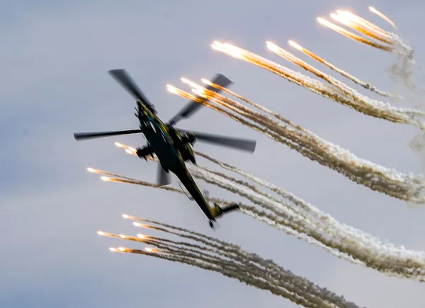 Los cazas y helicópteros más potentes de Rusia exponen su maestría en Army 2020
Los cazas y helicópteros más potentes de Rusia exponen su maestría en Army 2020
- Sputnik Mundo