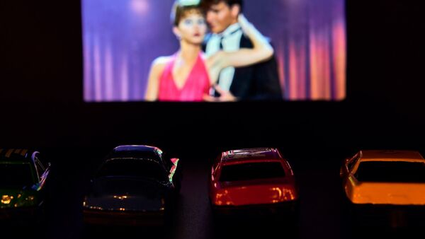Autocinema (imagen referencial) - Sputnik Mundo