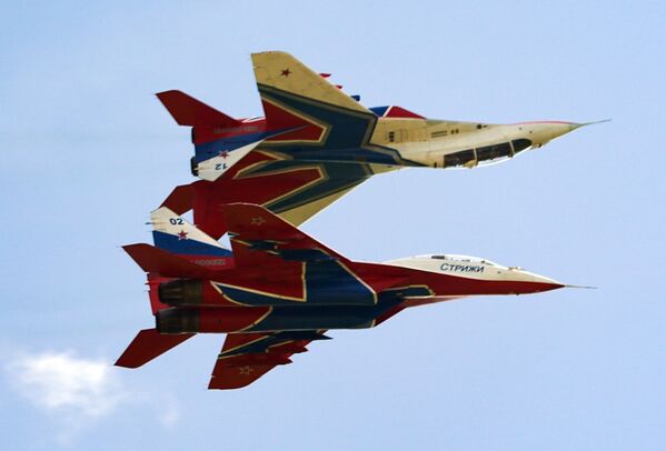 Una nueva Kalashnikov y un auto anfibio: estrenos mundiales del foro militar Army 2020 - Sputnik Mundo