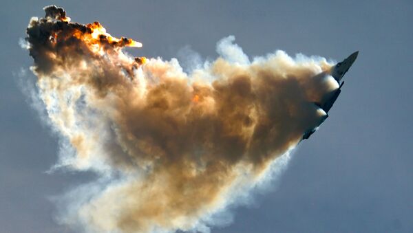 Una nueva Kalashnikov y un auto anfibio: estrenos mundiales del foro militar Army 2020 - Sputnik Mundo