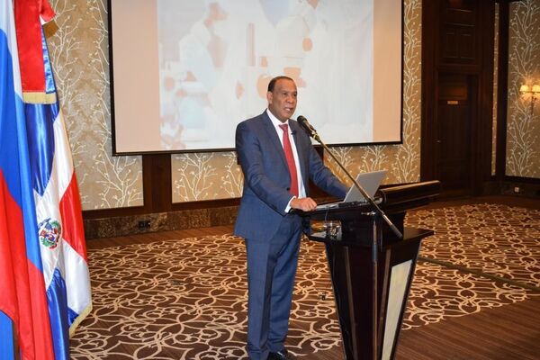 El embajador dominicano se muestra satisfecho tras concluir su misión en Rusia - Sputnik Mundo