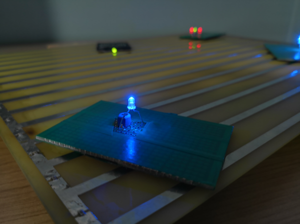 Desarrollan en Rusia un innovador cargador para varios dispositivos a la vez e incluso autos eléctricos - Sputnik Mundo