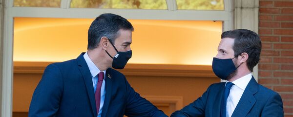 Pedro Sánchez se reúne con Pablo Casado en La Moncloa - Sputnik Mundo