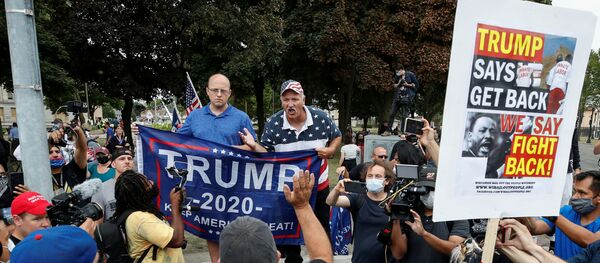 Donald Trump visita Kenosha, Wisconsin Donald Trump visita Kenosha, Wisconsin - Sputnik Mundo