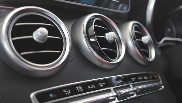 El acondicionador de aire de un automóvil - Sputnik Mundo