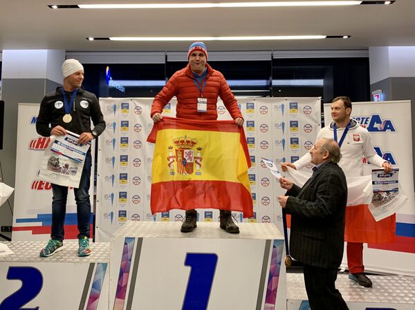 Desde la fría Antártida a las aguas del Titicaca: el nadador del hielo tiene nombre español - Sputnik Mundo