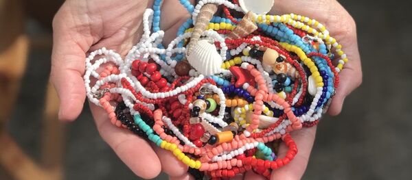 Sus accesorios ya han sido vendidos a países como Costa Rica, Suecia, Italia y Francia.  - Sputnik Mundo