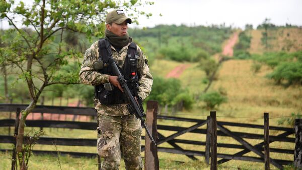 Un miebro de la Fuerza de Tarea Conjunta de Paraguay - Sputnik Mundo