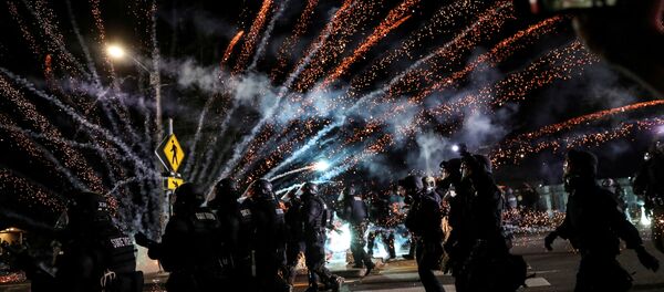 Protestas en Portland, EEUU - Sputnik Mundo