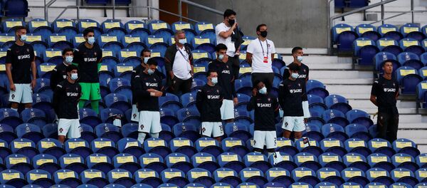 Cristiano Ronaldo con parte de la selección de Portugal en la Liga de las Naciones - Sputnik Mundo