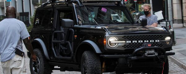 Un Ford Bronco - Sputnik Mundo