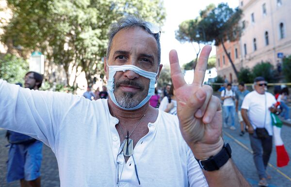 Protestas en varias ciudades europeas entre rebrotes de casos de coronavirus | Fotos, vídeo - Sputnik Mundo