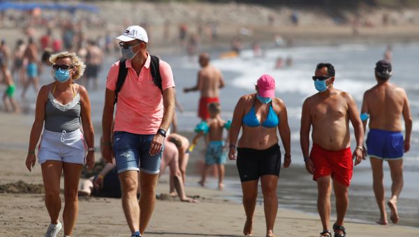 Turistas en las Islas Canarias Turistas en las Islas Canarias - Sputnik Mundo