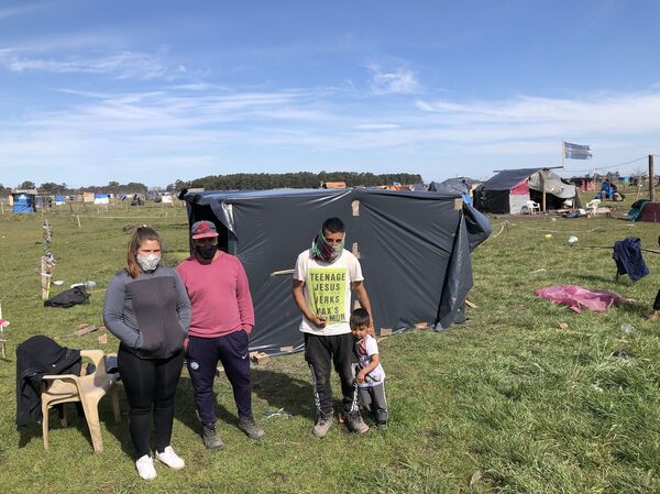 Tensión entre propiedad privada y crisis habitacional: tomas de tierras en Argentina - Sputnik Mundo