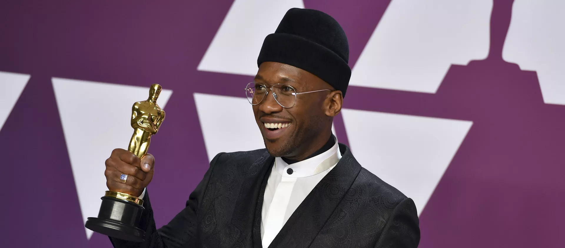 El actor Mahershala Ali en la alfombra roja de los Óscar - Sputnik Mundo, 1920, 09.09.2020