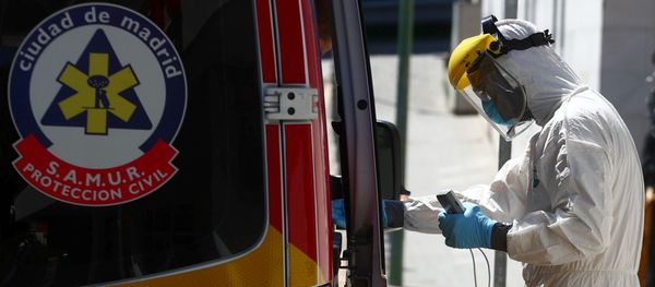Un médico en Madrid (imagen referencial) Un médico en Madrid (imagen referencial) - Sputnik Mundo