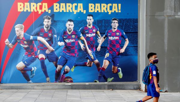 Cartel con jugadores del FC Barcelona Cartel con jugadores del FC Barcelona - Sputnik Mundo