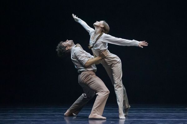 En los teatros de Moscú vuelven a brillar los diamantes: así comienza la nueva temporada de 'ballet' En los teatros de Moscú vuelven a brillar los diamantes: así comienza la nueva temporada de 'ballet' - Sputnik Mundo