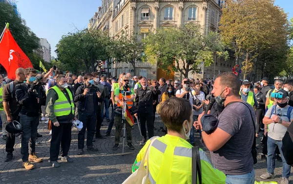 Protestas de los 'chalecos amarillos' en París Protestas de los 'chalecos amarillos' en París - Sputnik Mundo