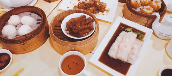 Variedad de platos típicos chinos - Sputnik Mundo