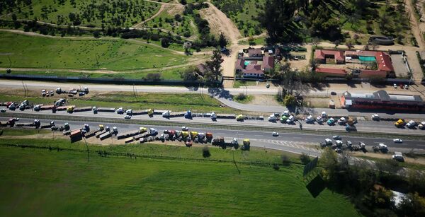 Camioneros en Chile: ¿una movilización política o gremial? - Sputnik Mundo